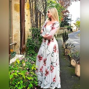Miss Avenue White Floral Maxi Dress With Belt